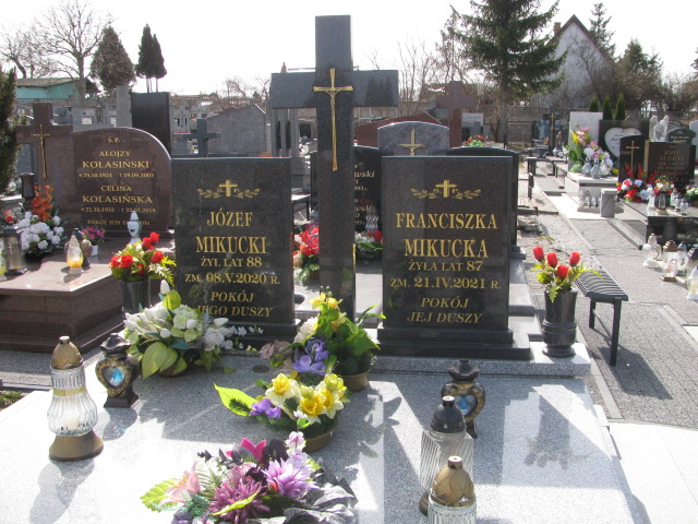 Grób FRANCISZKA MIKUCKA