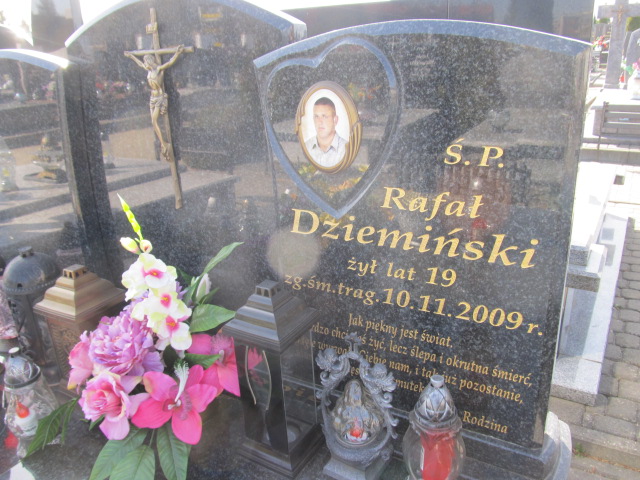 Rafał DZIEMIŃSKI 1990 Łomża - Grobonet - Wyszukiwarka osób pochowanych
