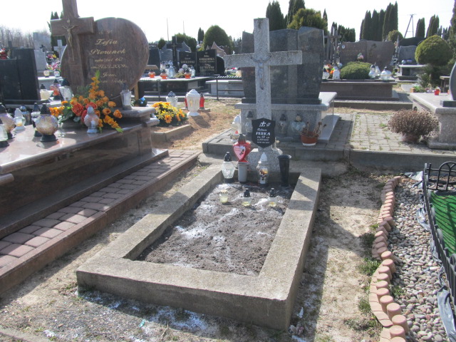 Grób TADEUSZ PERKA
