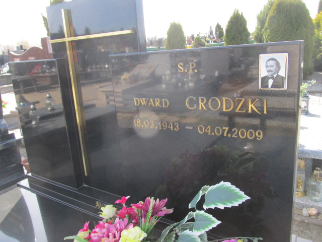Edward GRODZKI 1943 Łomża - Grobonet - Wyszukiwarka osób pochowanych