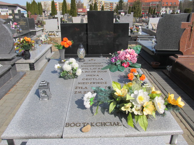 Grób IRENA NIEDŹWIEDŹ 