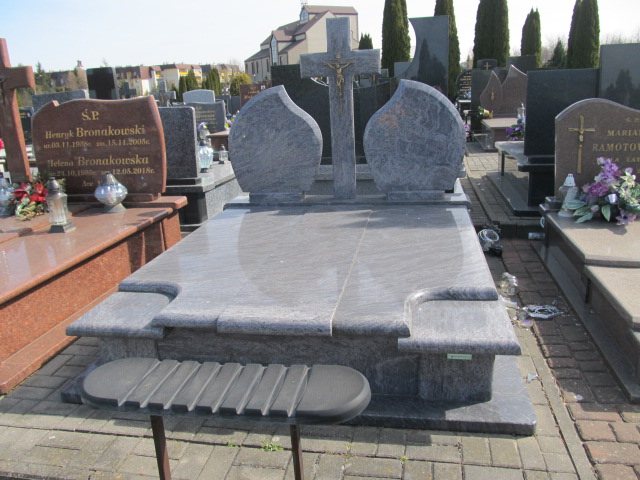 Grób PIOTR IWANOWIEC