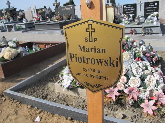 Marian PIOTROWSKI 1945 Łomża - Grobonet - Wyszukiwarka osób pochowanych