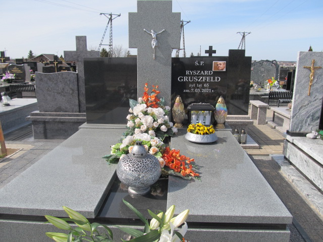 Grób RYSZARD GRUSZFELD